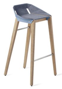 Světle modrá plstěná barová židle Tabanda DIAGO s dubovou podnoží 75 cm Tabanda