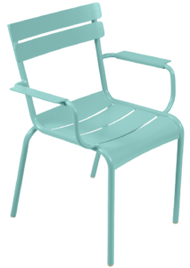 Světle modrá kovová jídelní židle Fermob Luxembourg s područkami Fermob