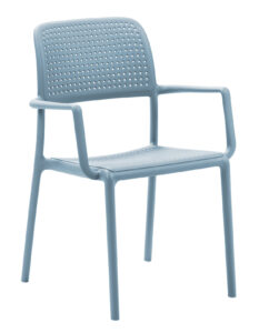 SitBe Světle modrá plastová zahradní židle Loft s područkami SitBe