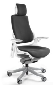 OfficeLab Černá designová kancelářská židle Master A02 OfficeLab