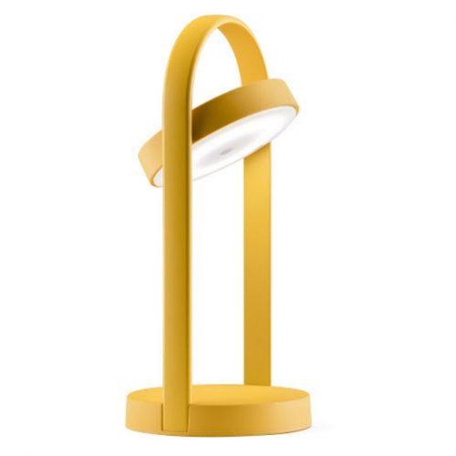 Žlutá kovová bezdrátová stolní LED lampa Pedrali Giravolta 33 cm Pedrali