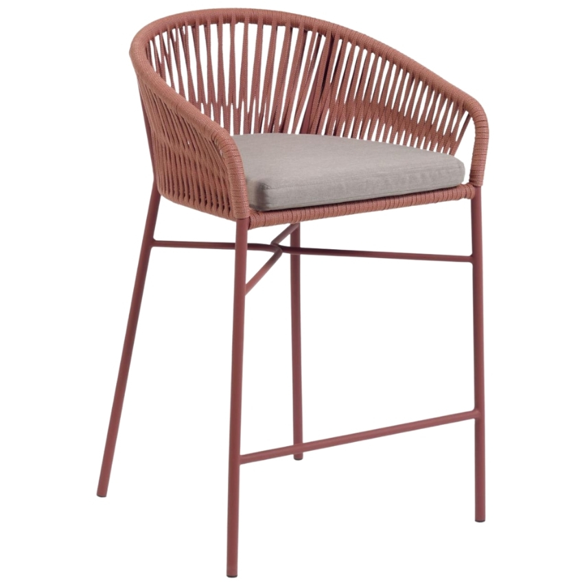 Červeno hnědá pletená barová židle Kave Home Yanet 65 cm Kave Home