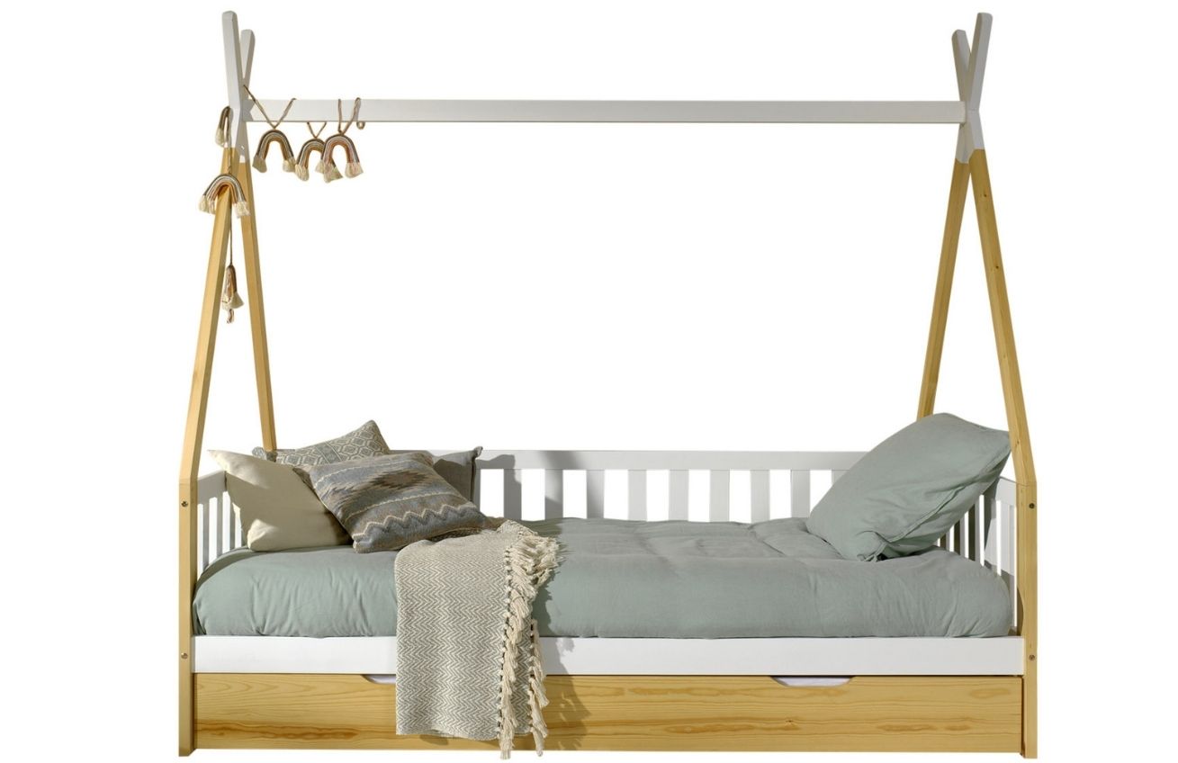 Bílá borovicová postel Vipack Tipi 90 x 200 cm se zábranami a přírodní zásuvkou Vipack