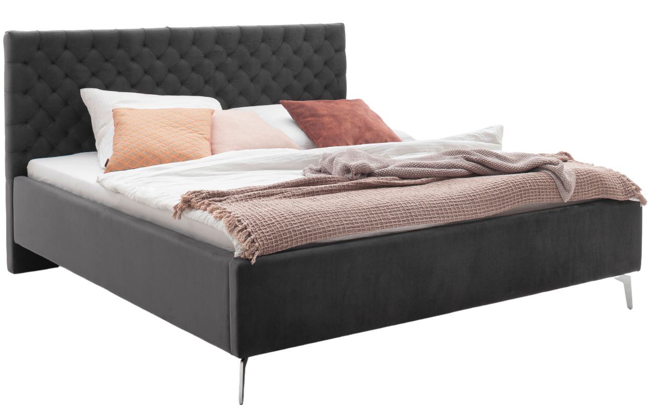 Antracitově šedá sametová dvoulůžková postel Meise Möbel La Maison 180 x 200 cm s chromovanou podnoží Meise Möbel