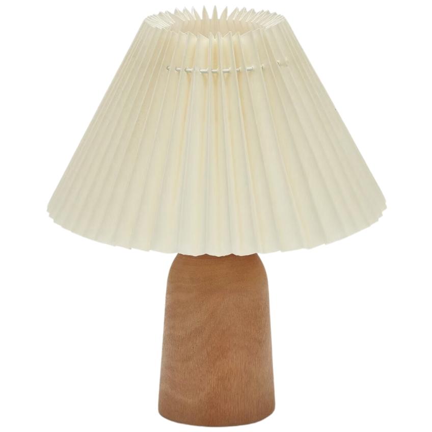 Béžová bavlněná stolní lampa Kave Home Benicarlo Kave Home