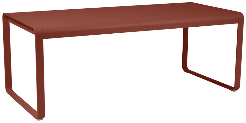Zemitě červený kovový stůl Fermob Bellevie 196x90 cm Fermob
