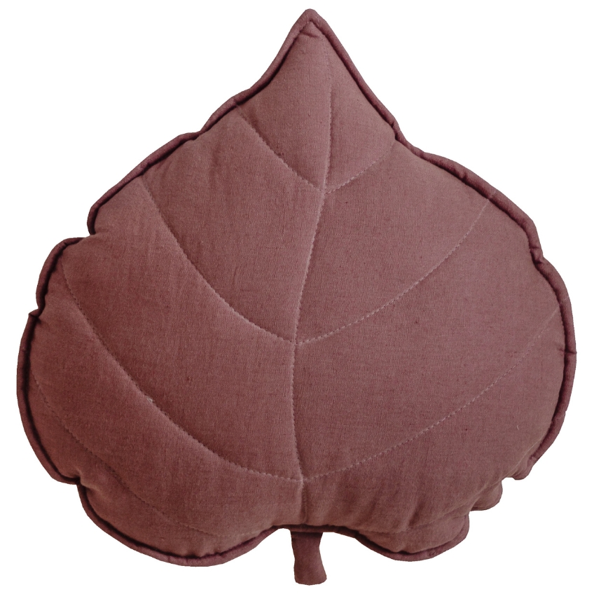 Moi Mili Tmavě růžový polštář ve tvaru listu Leaf 39 cm Moi Mili