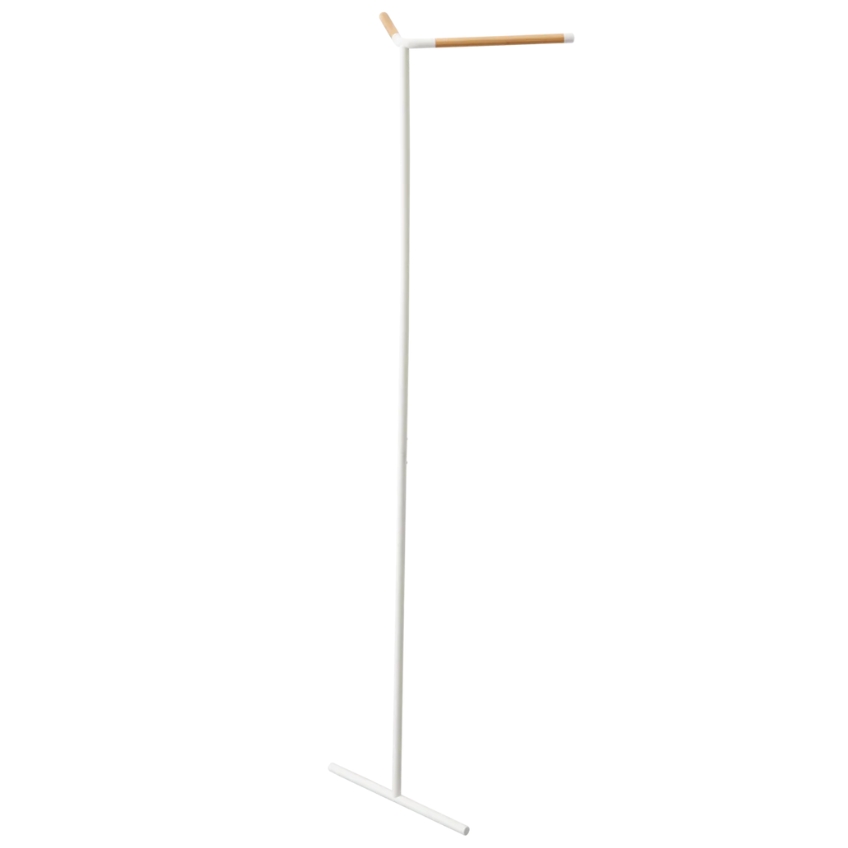 Bílý kovový stojací věšák Yamazaki Tower 160 cm YAMAZAKI
