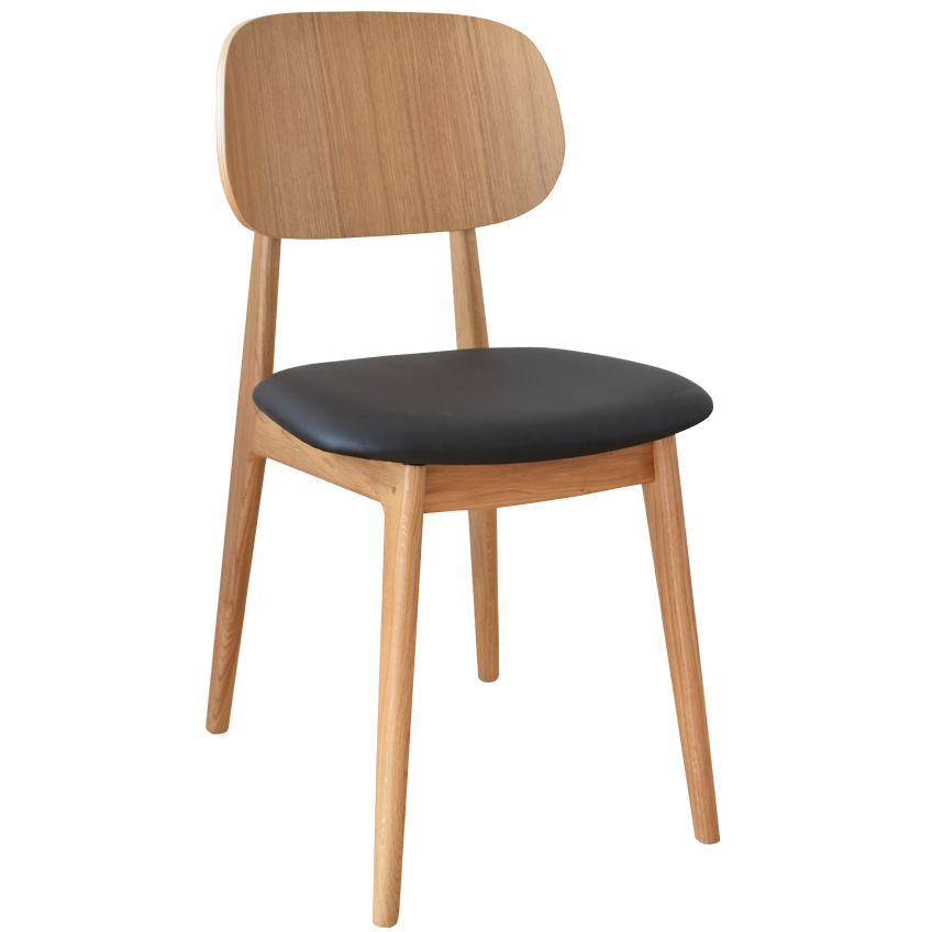FormWood Dubová jídelní židle Rabbit s černým koženkovým sedákem FormWood