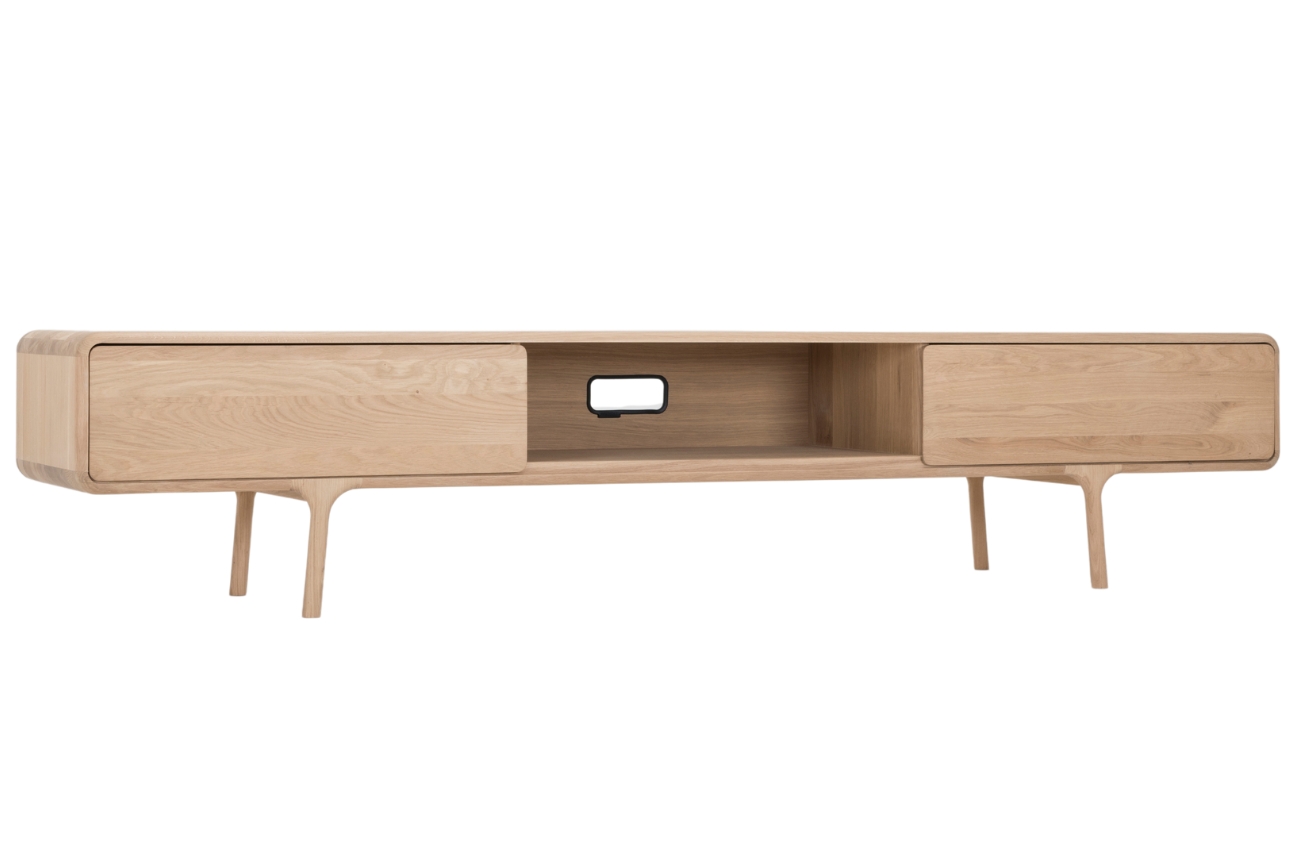 Gazzda Dubový TV stolek Fawn 220 x 45 cm Gazzda