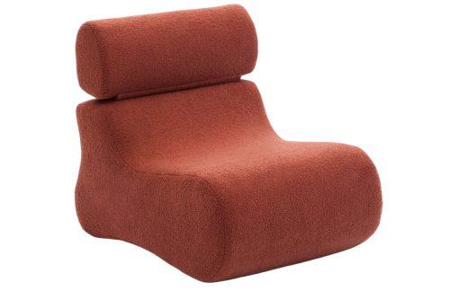 Terakotově červené bouclé křeslo Kave Home Club Kave Home