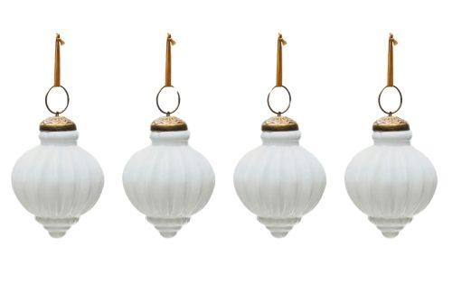 Set čtyř bílých skleněných vánočních ozdob Kave Home Irlo 8 cm Kave Home