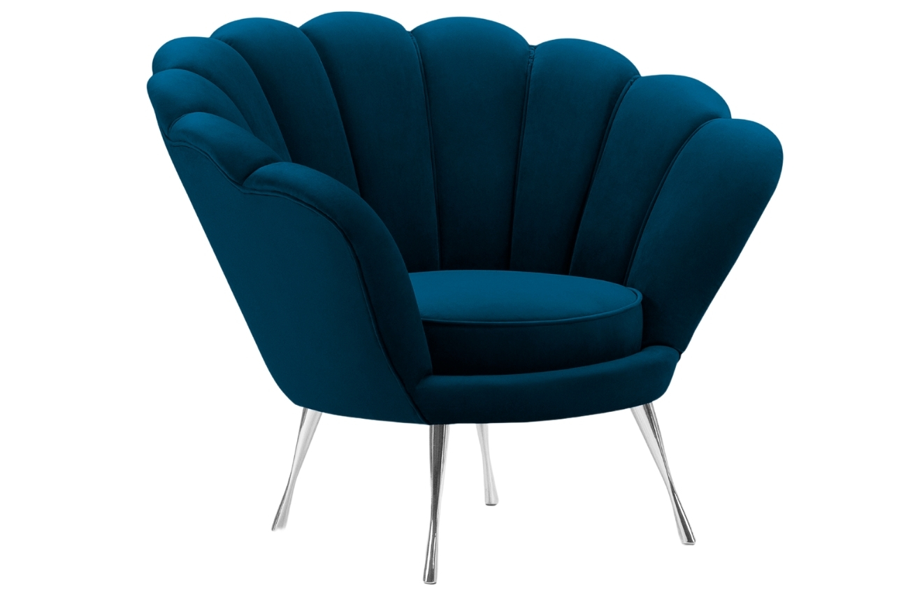Námořnicky modré sametové křeslo Cosmopolitan Design Kingston II. se stříbrnou podnoží Cosmopolitan Design