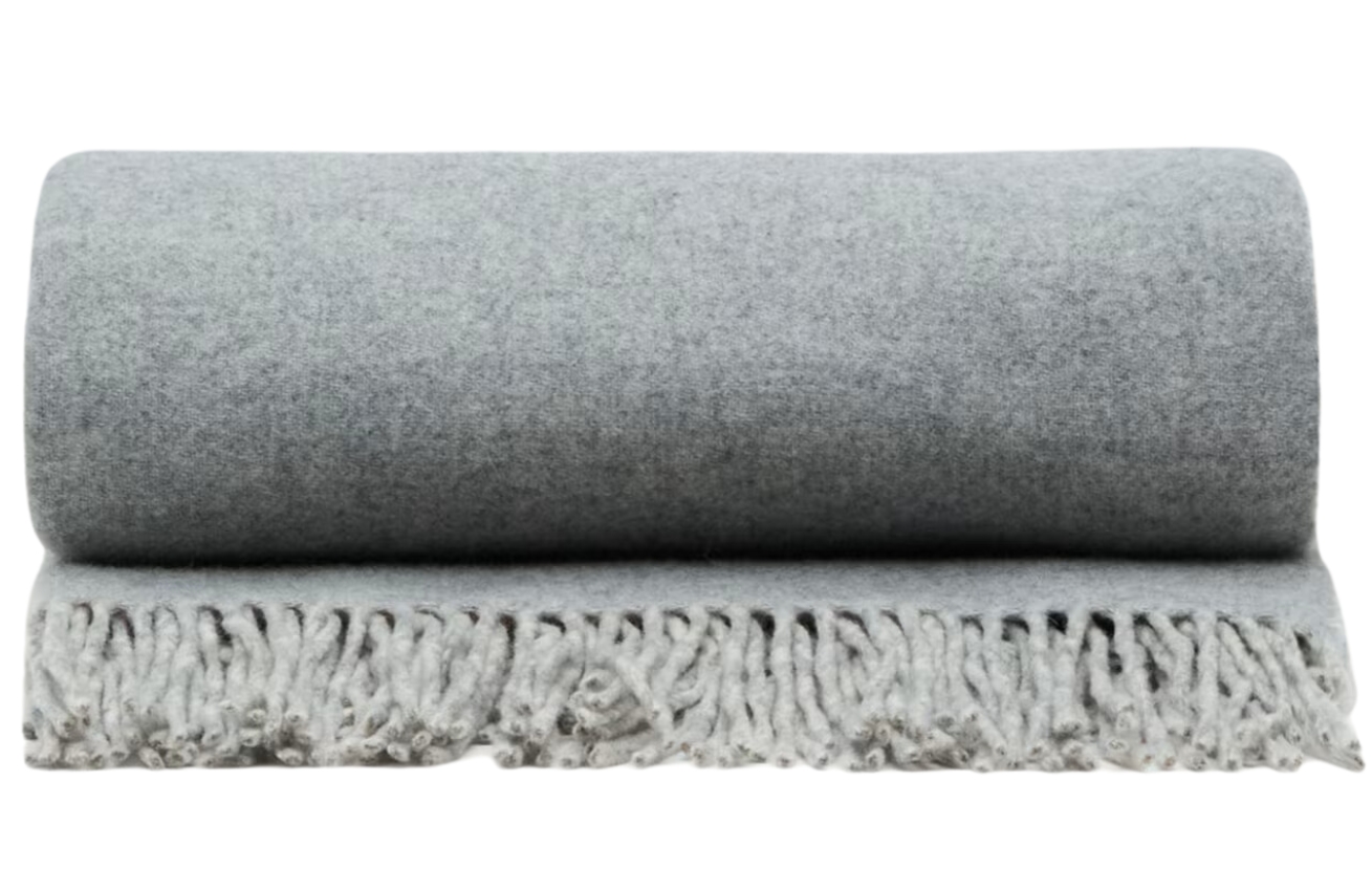 Oboustranný pléd Kave Home Dakie 130 x 70 cm Kave Home