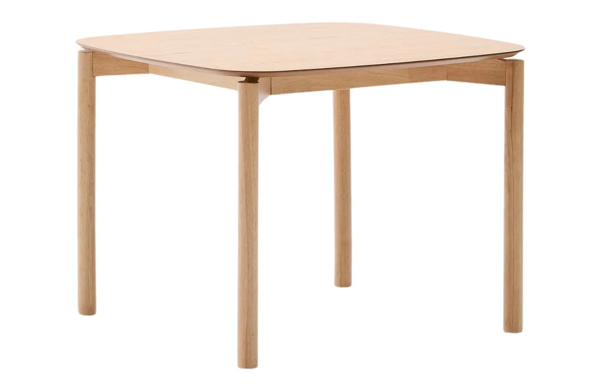 Dřevěný jídelní stůl Kave Home Indara