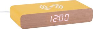 Digit&aacute;ln&iacute; bud&iacute;k s bezdr&aacute;tovou nab&iacute;ječkou Retro Flat LED &ndash; Karlsson Karlsson