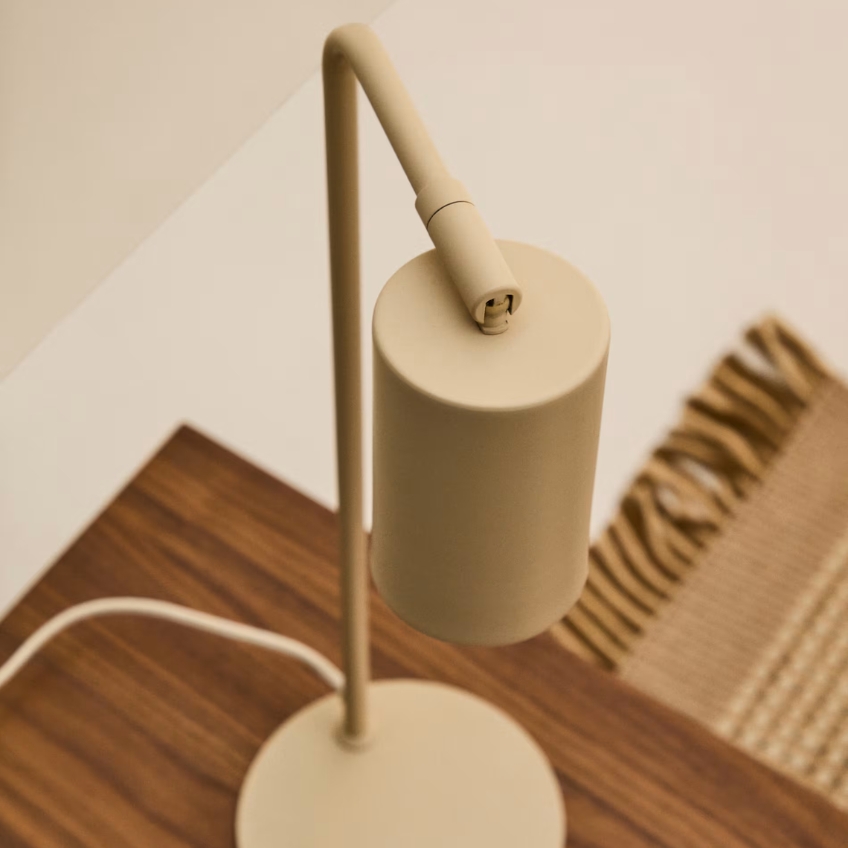 Béžová kovová stolní lampa Kave Home Manie Kave Home