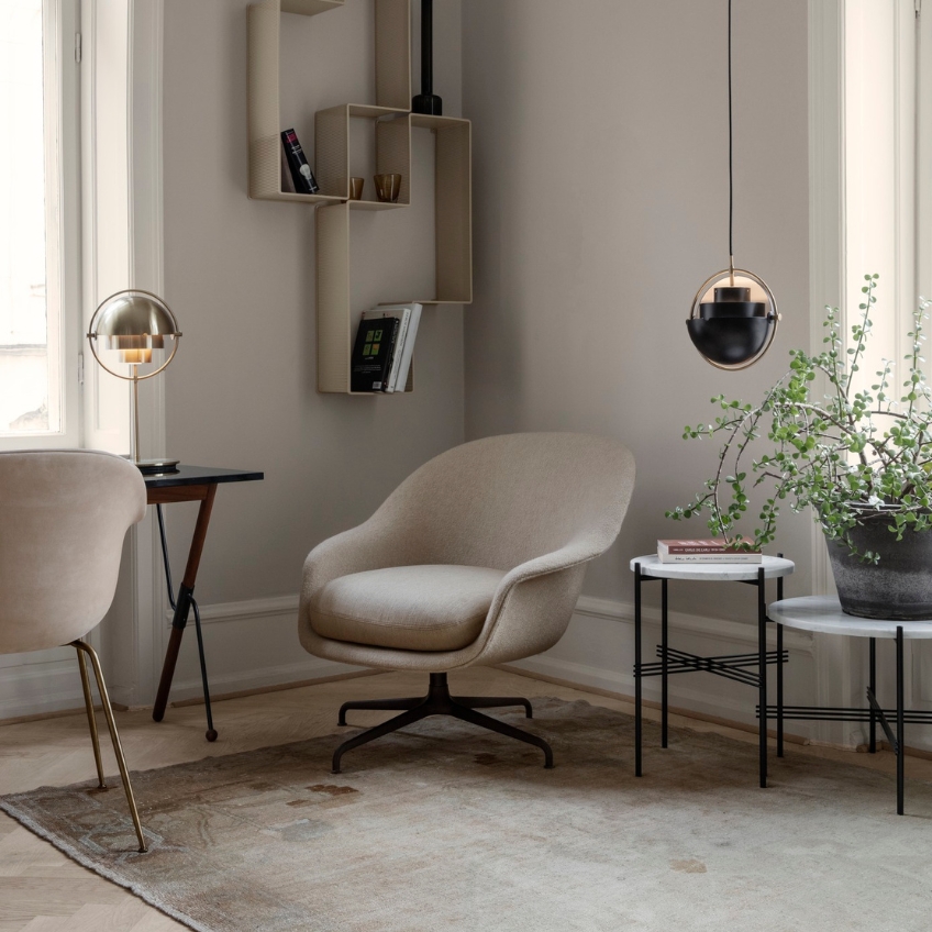 GUBI Lounge křeslo Bat GUBI