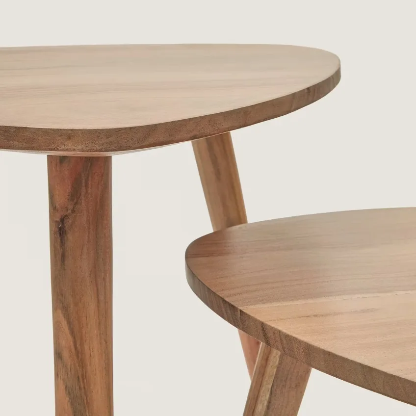 Kave Home Set dvou dřevěných odkládacích stolků Duvani