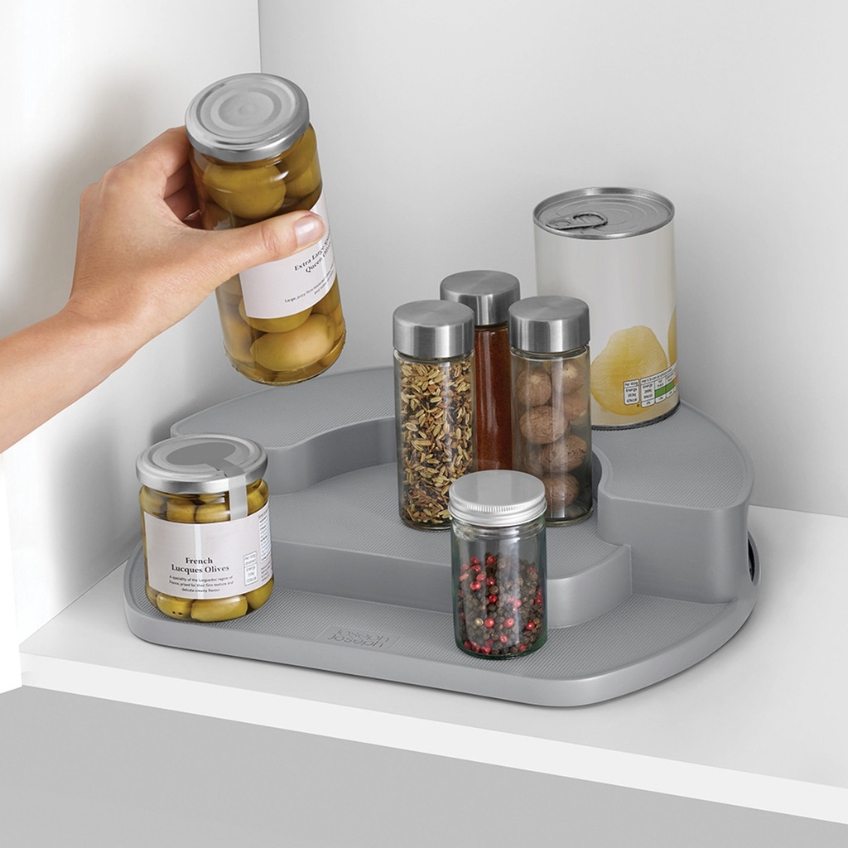 Joseph Joseph Šedý plastový rotační organizér CupboardStore Joseph Joseph