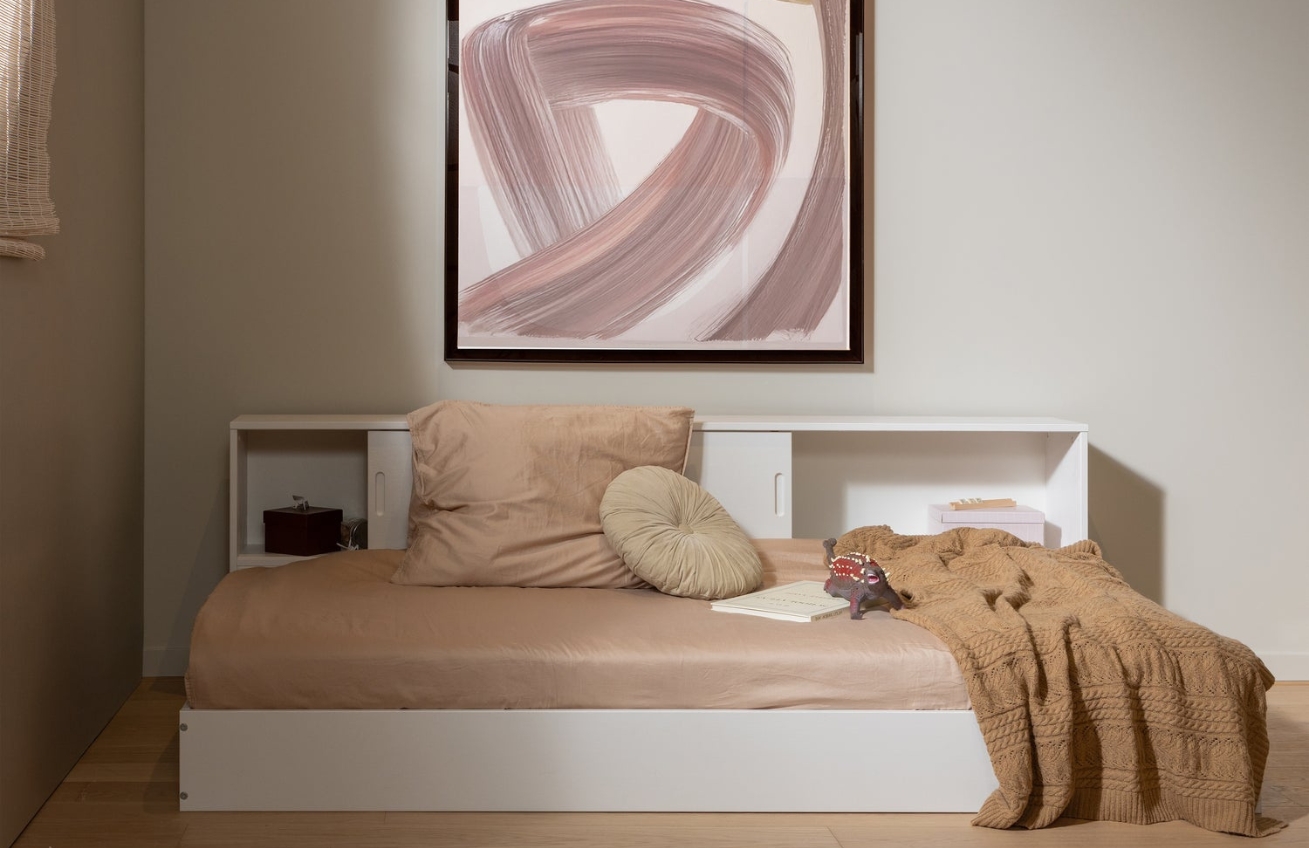 WOOOD Bílá dřevěná postel Carter 90 x 200 cm WOOOD