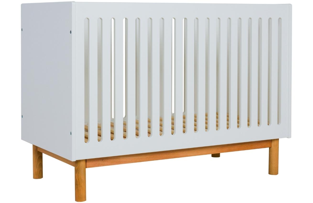 Bílá lakovaná dětská postýlka Quax Mood 60 x 120 cm Quax