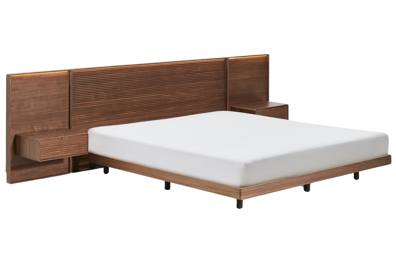 Kave Home Ořechová postel Norlen 180 x 200 cm s nočními stolky Kave Home