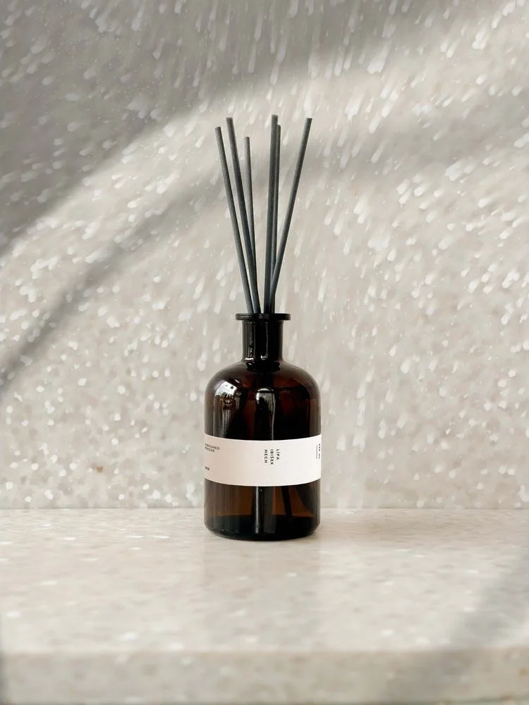Difuzér #88 Linden, Moss, Hibiscus – Perfumed Prague