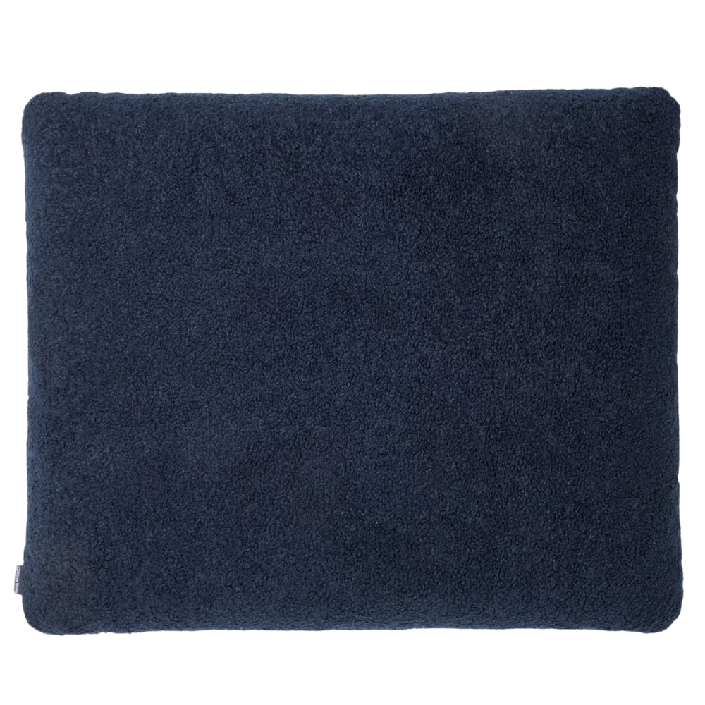 Kave Home Tmavě modrý bouclé polštář Martina 52 x 60 cm Kave Home