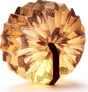 Tmavě hněd&aacute; světeln&aacute; dekorace na USB Velvet Accordion &ndash; Gingko Gingko