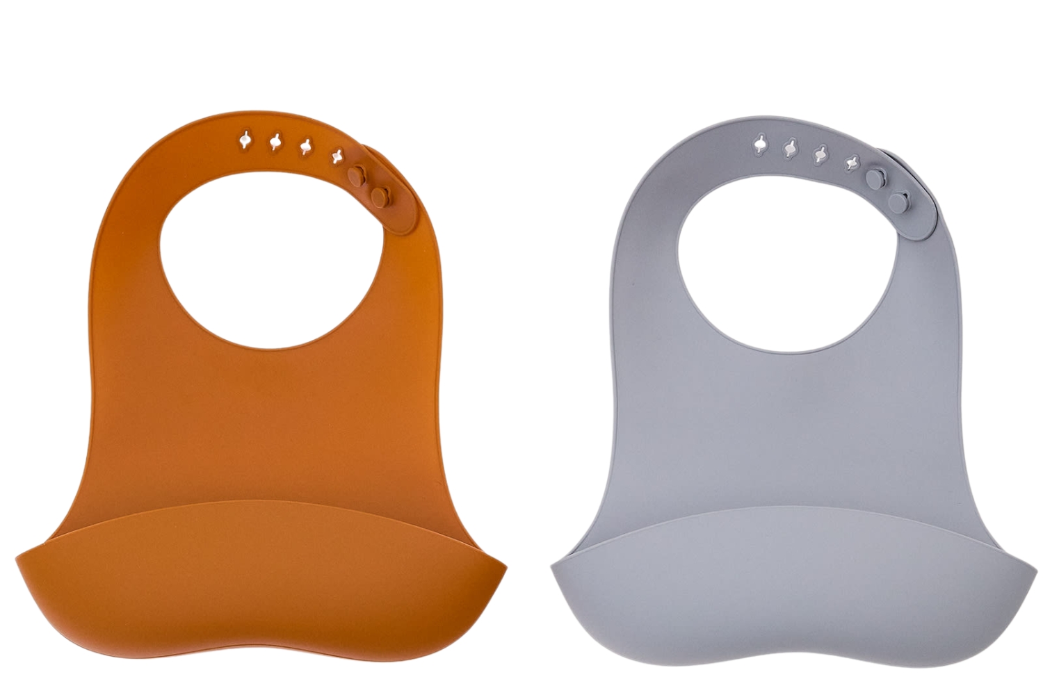 Kave Home Oranžovo-šedý set dvou silikonových bryndáků Lili Kave Home