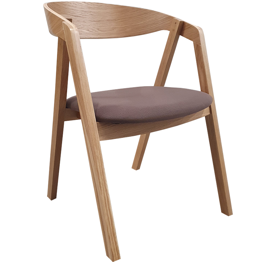 FormWood Dubové křeslo Henry s hnědo šedým sedákem – vystavený kus FormWood