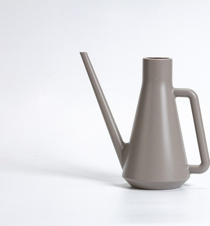 Plastová konvička na zalévání 1