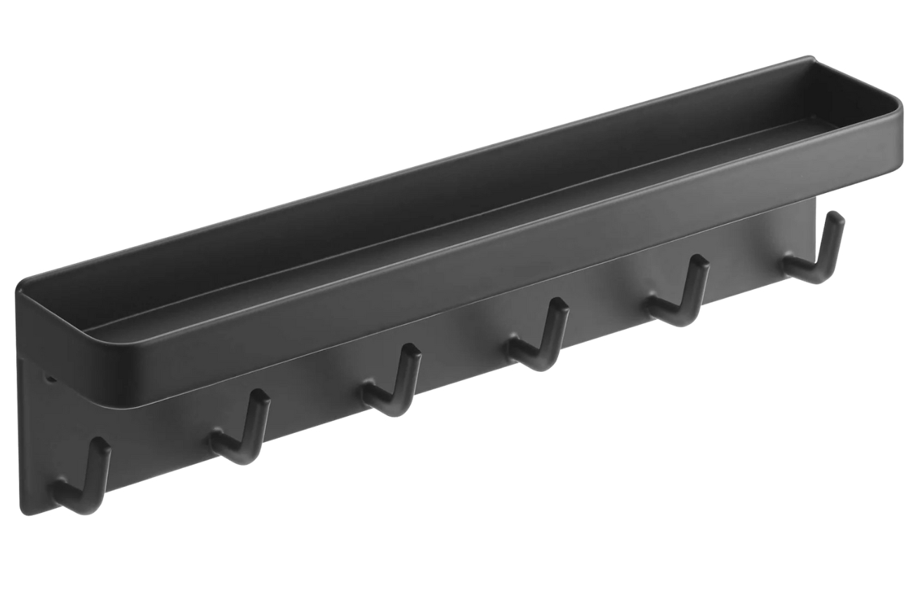 Černý kovový nástěnný věšák na klíče Yamazaki Smart 6 x 25 cm s policí YAMAZAKI